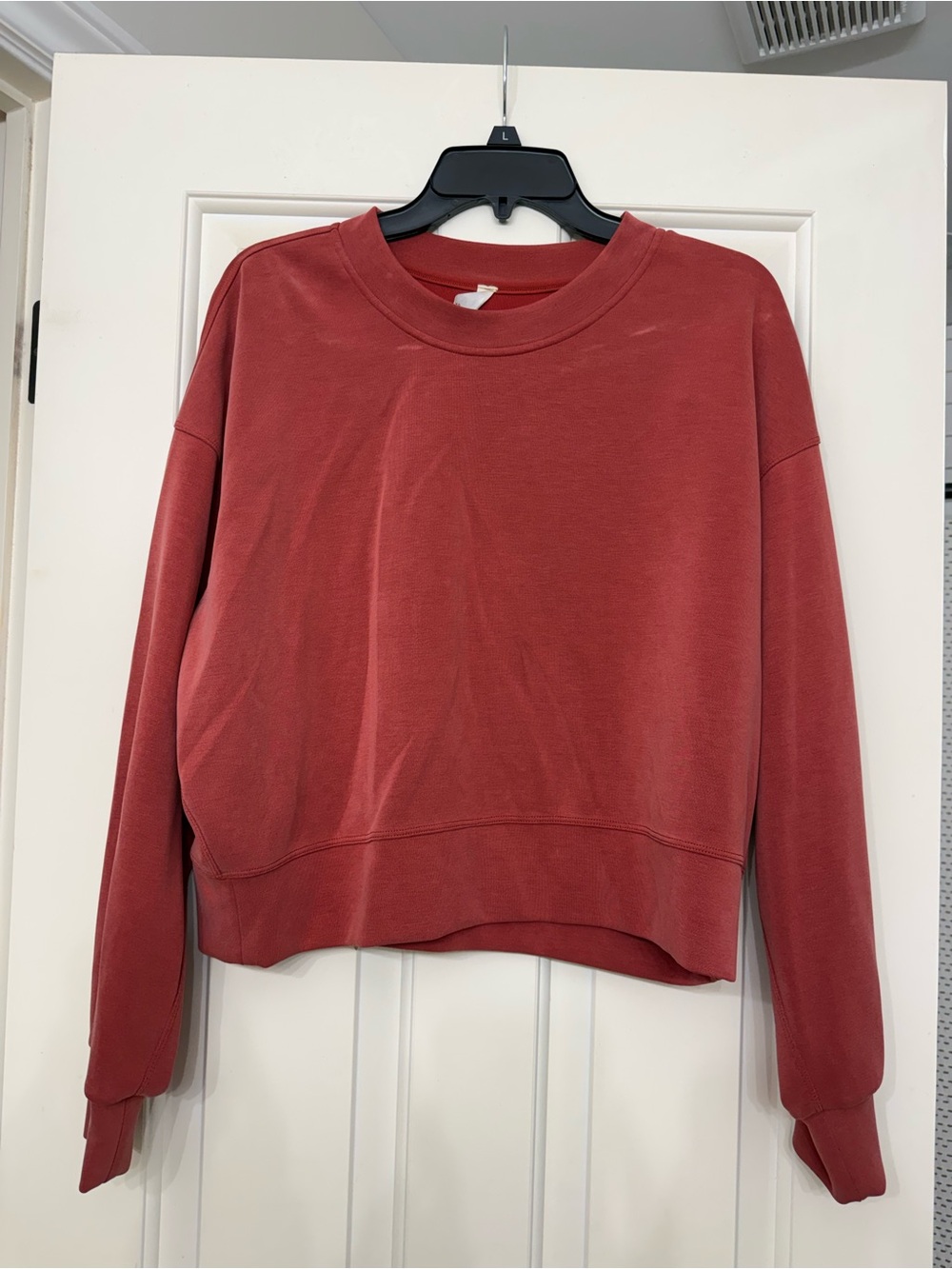 lululemon athletica *Softstreme Women's Crew Neck Sweatshirt in Cayenne